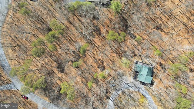 904 WALDEN RD, Hedgesville, WV 25427