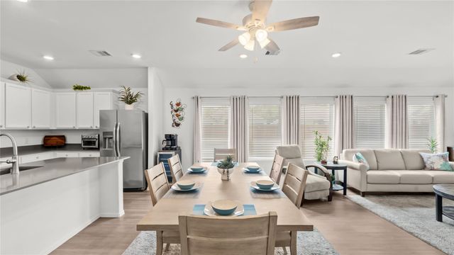 303 Stablebrook Street, Magnolia, TX 77354