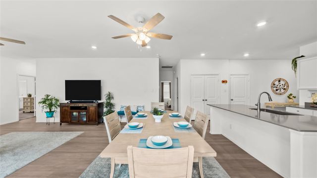 303 Stablebrook Street, Magnolia, TX 77354