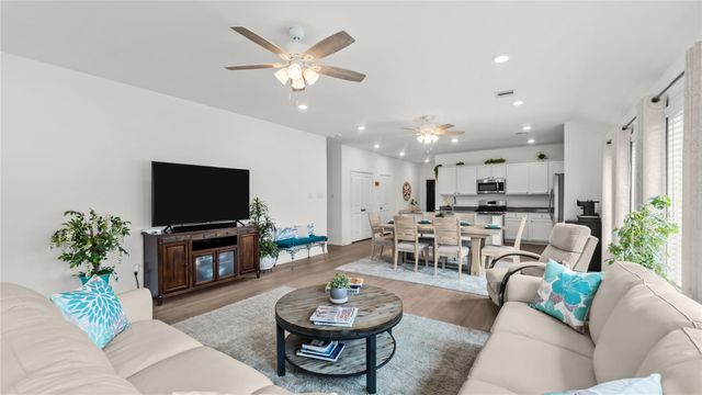 303 Stablebrook Street, Magnolia, TX 77354