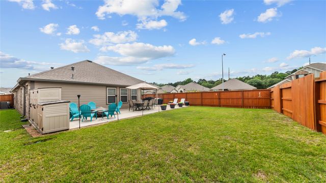 303 Stablebrook Street, Magnolia, TX 77354