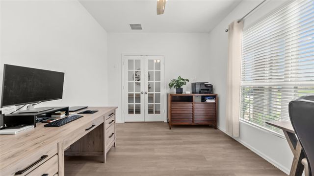 303 Stablebrook Street, Magnolia, TX 77354