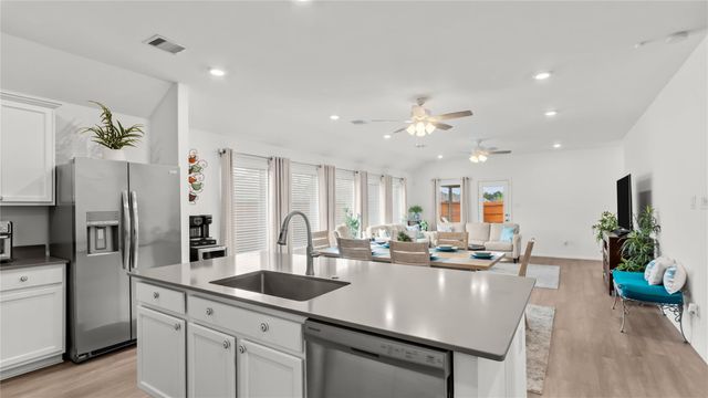 303 Stablebrook Street, Magnolia, TX 77354