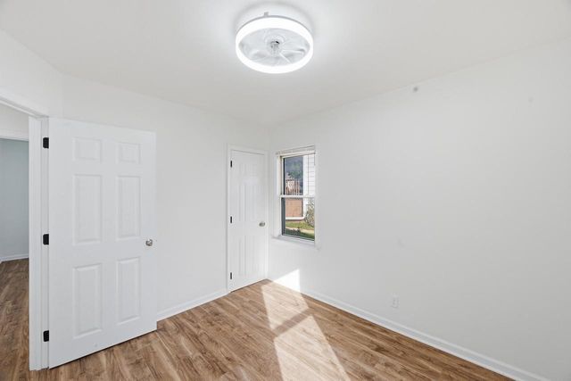 4170 S 5th PLACE, Milwaukee, WI 53207