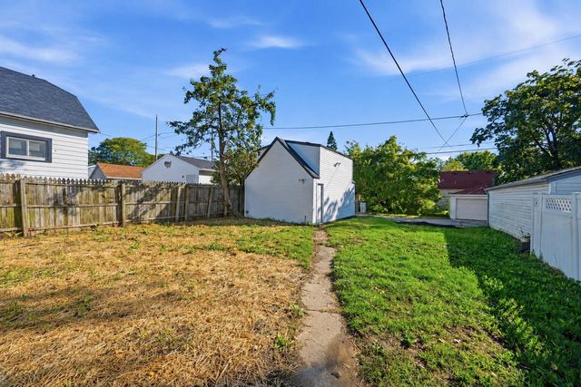 4170 S 5th PLACE, Milwaukee, WI 53207