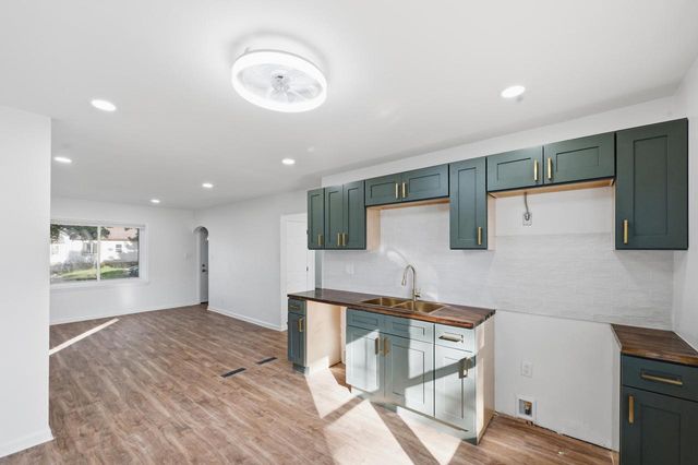 4170 S 5th PLACE, Milwaukee, WI 53207