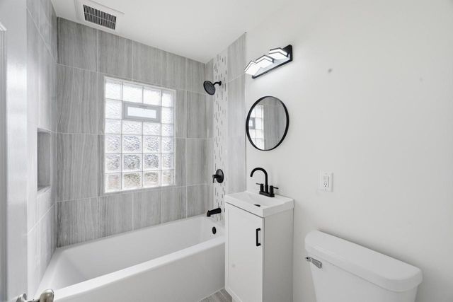 4170 S 5th PLACE, Milwaukee, WI 53207