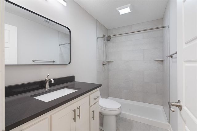 8462 Peoria Street, De Soto, KS 66018
