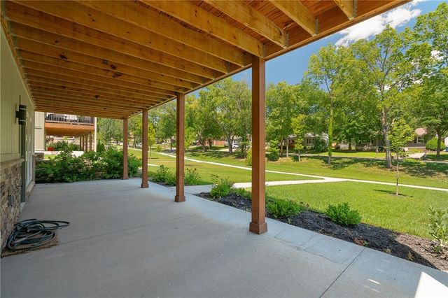 8462 Peoria Street, De Soto, KS 66018