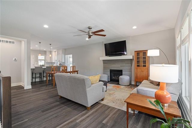8462 Peoria Street, De Soto, KS 66018