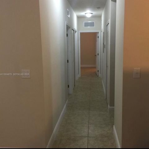 41 W 14th St 1, Hialeah, FL 33010