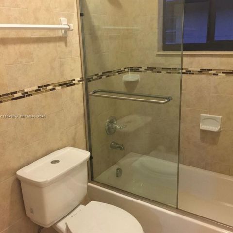 41 W 14th St 1, Hialeah, FL 33010