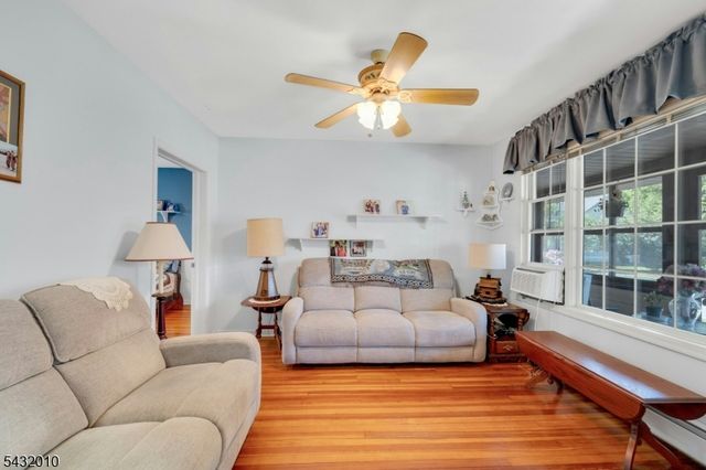 52 Terrace Ave, Rochelle Park Twp., NJ 07662