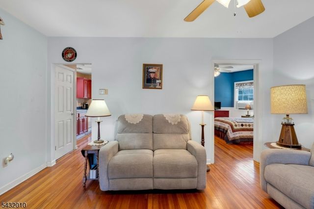 52 Terrace Ave, Rochelle Park Twp., NJ 07662