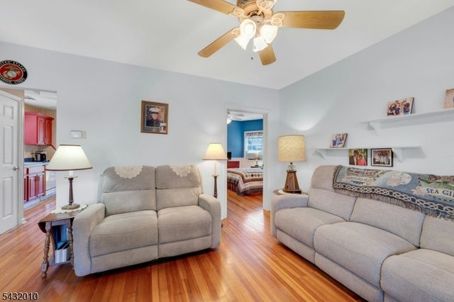 52 Terrace Ave, Rochelle Park Twp., NJ 07662