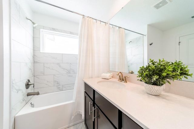 1002 SPLASH SHOT PLACE, Davenport, FL 33896