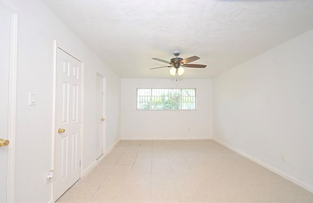 10930 W Bellfort Avenue, Houston, TX 77099