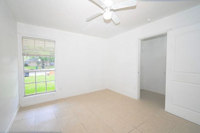 10930 W Bellfort Avenue, Houston, TX 77099