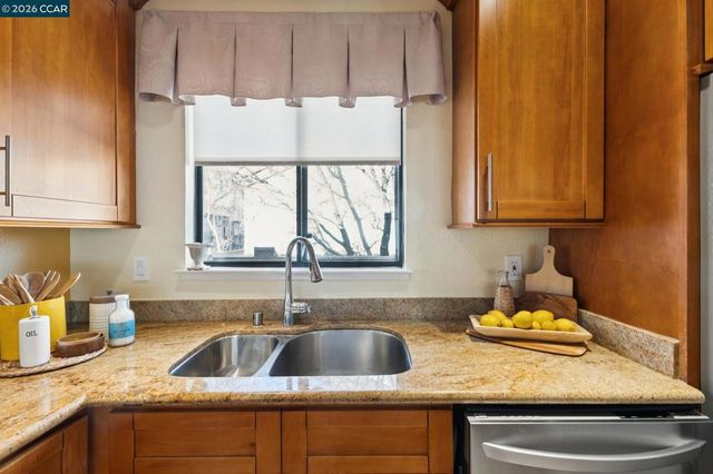 1632 S Villa Way, Walnut Creek, CA 94595