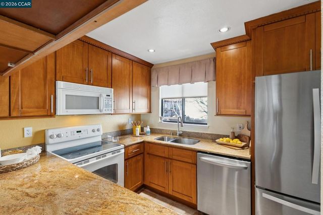 1632 S Villa Way, Walnut Creek, CA 94595