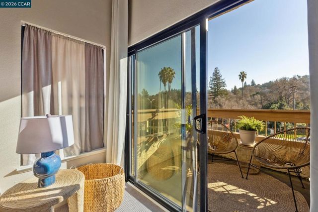 1632 S Villa Way, Walnut Creek, CA 94595