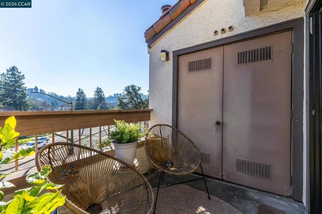 1632 S Villa Way, Walnut Creek, CA 94595