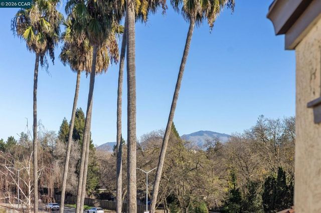 1632 S Villa Way, Walnut Creek, CA 94595