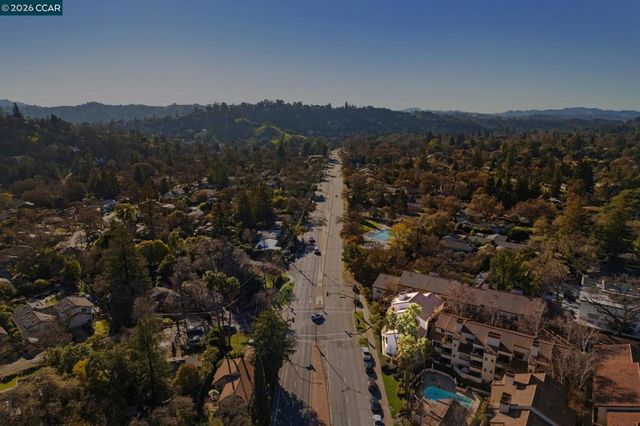 1632 S Villa Way, Walnut Creek, CA 94595