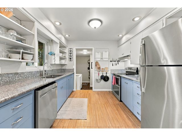 21658 Se OAK St, Gresham, OR 97030