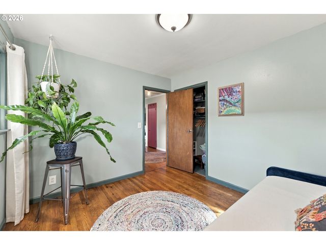 21658 Se OAK St, Gresham, OR 97030