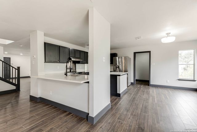 8626 Vantage, San Antonio, TX 78251