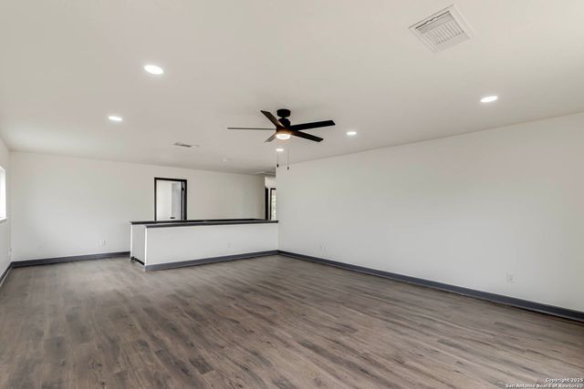 8626 Vantage, San Antonio, TX 78251