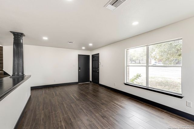 8626 Vantage, San Antonio, TX 78251