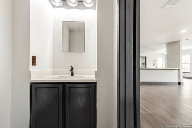 8626 Vantage, San Antonio, TX 78251