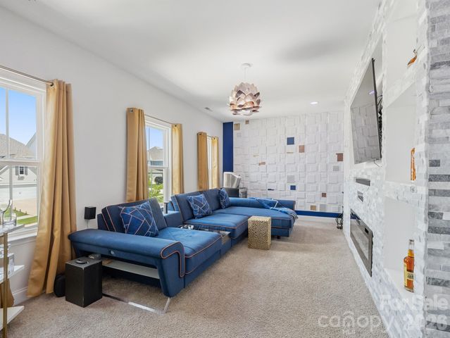 15213 Shallow Ridge Road, Charlotte, NC 28278