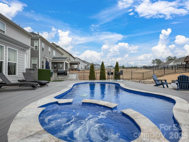 15213 Shallow Ridge Road, Charlotte, NC 28278