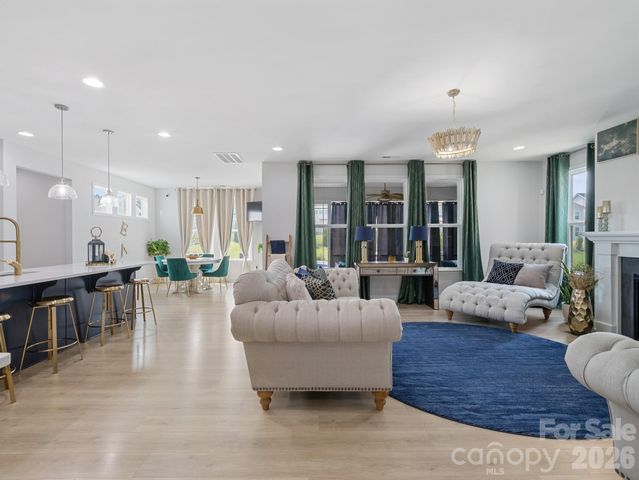 15213 Shallow Ridge Road, Charlotte, NC 28278