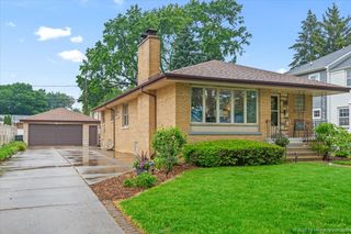 9544 S Avers Avenue, Evergreen Park, IL 60805