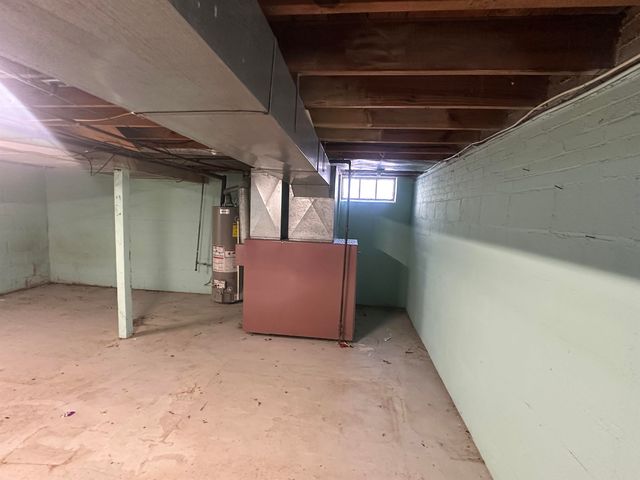 110 W State Street, Clare, MI 48617