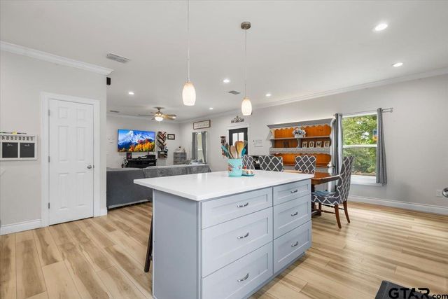 10186 Sparks Drive, Tyler, TX 75704
