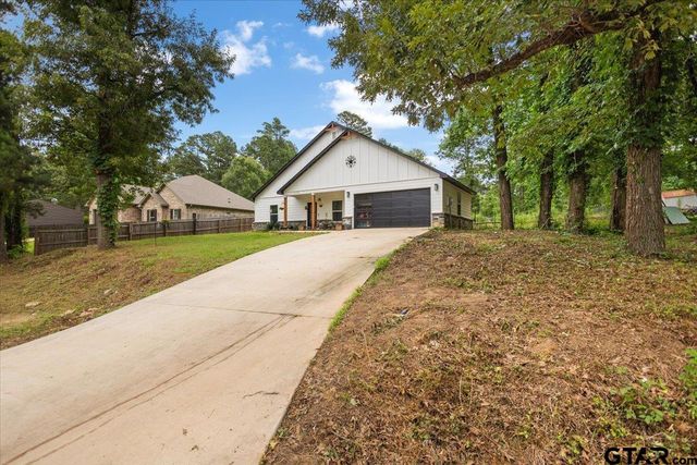 10186 Sparks Drive, Tyler, TX 75704