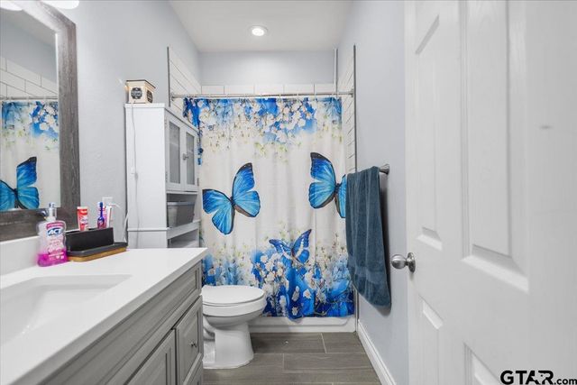 10186 Sparks Drive, Tyler, TX 75704