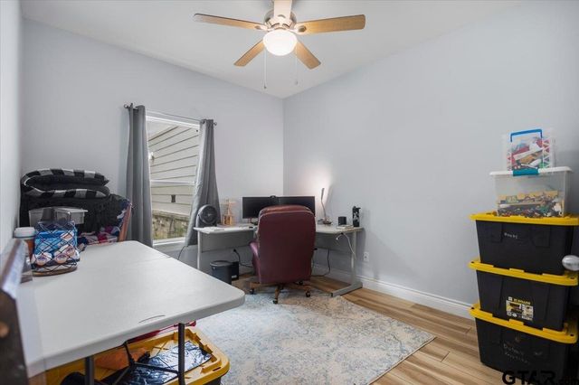 10186 Sparks Drive, Tyler, TX 75704