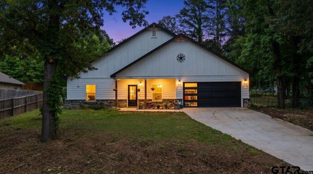 10186 Sparks Drive, Tyler, TX 75704