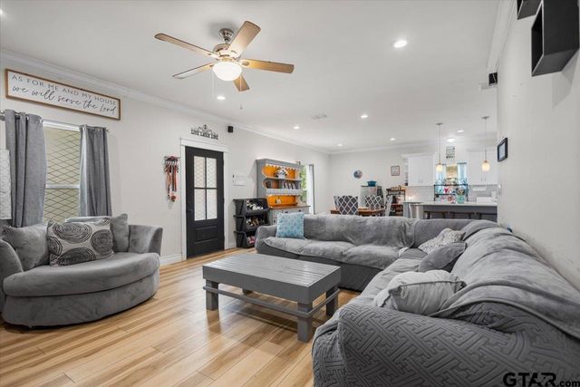 10186 Sparks Drive, Tyler, TX 75704