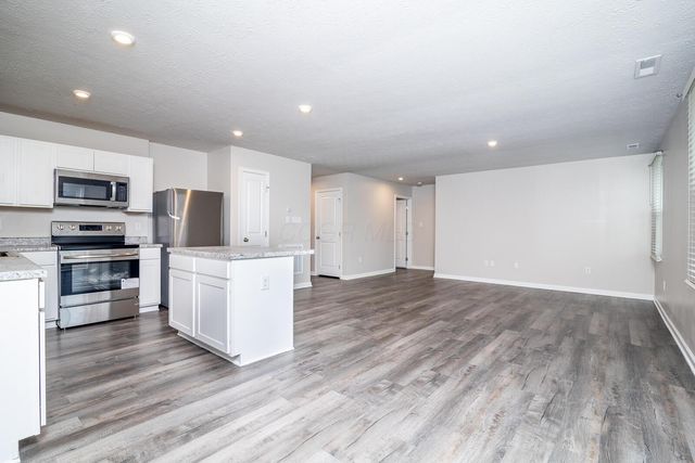 195 Skyway Drive, Springfield, OH 45505