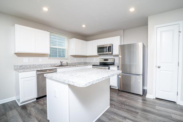 195 Skyway Drive, Springfield, OH 45505