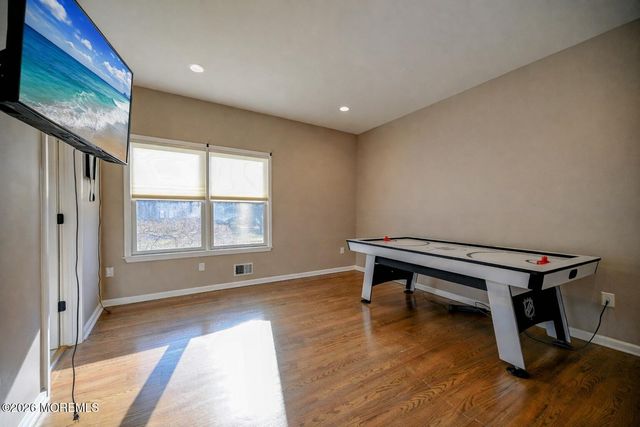 16 Molsbury Lane, Millstone, NJ 08510