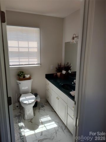 4005 Davis Road, Maiden, NC 28650