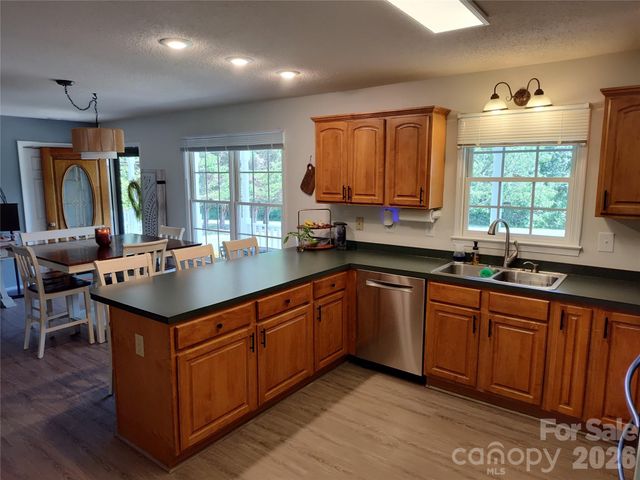 4005 Davis Road, Maiden, NC 28650